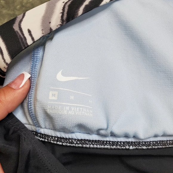 Nike One Piece Swimsuit Marble Design - Picture 5 of 9